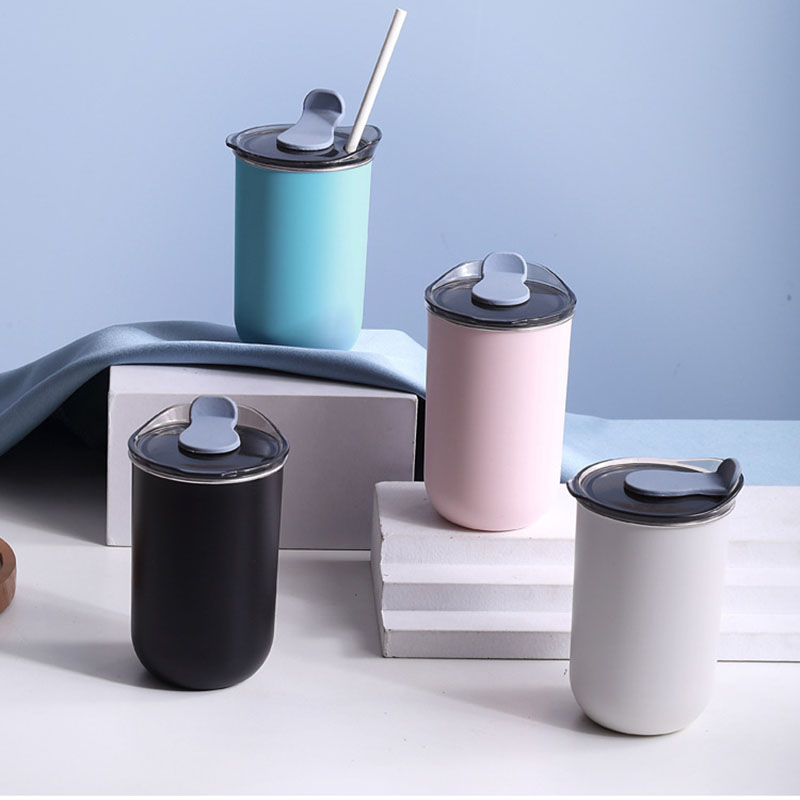 Botellas de agua aisladas con  - Juice Tea Coffee reseña y precio