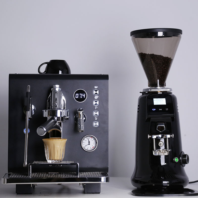 Cafetera Profesional Rosa Semi - Coffee & Tea Haus reseña y precio
